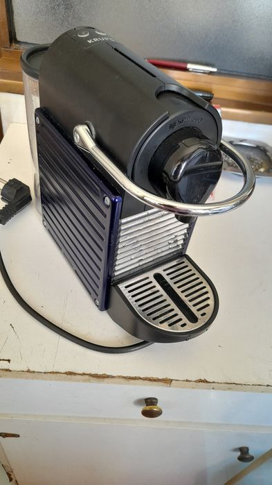 Vendo máquina de café pixie da nespresso