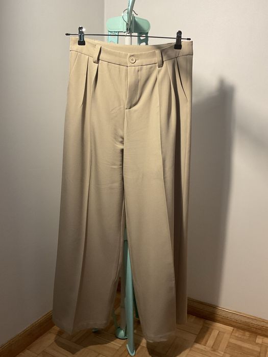 Calça formal mulher Dazy creme - usada 1 vez