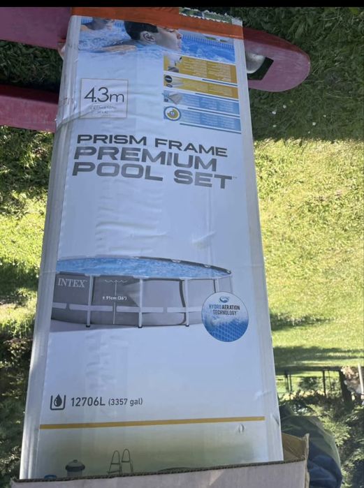 zestaw basenowy INTEX Prism Frame o wymiarach 4,27 m x 1,07 m.