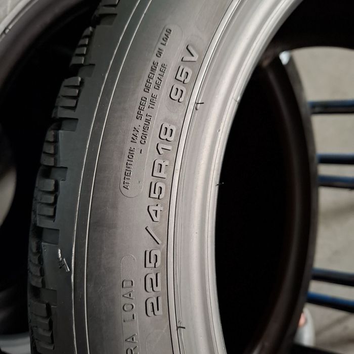 245/40/18+225/45/18 R18 Goodyear UltraGrip Perfomance 3 4шт зима