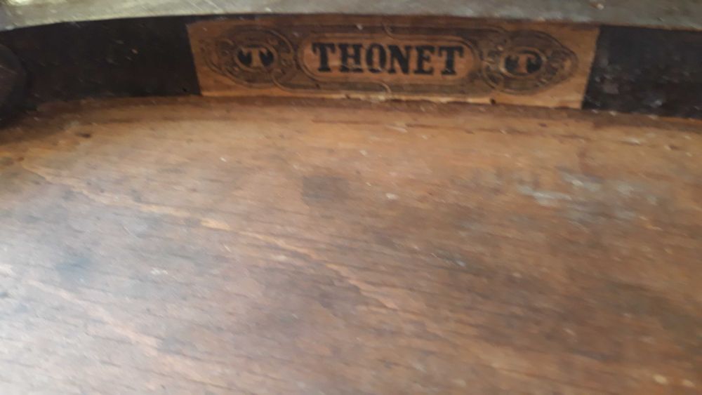 Stare krzesło Thonet Mundus