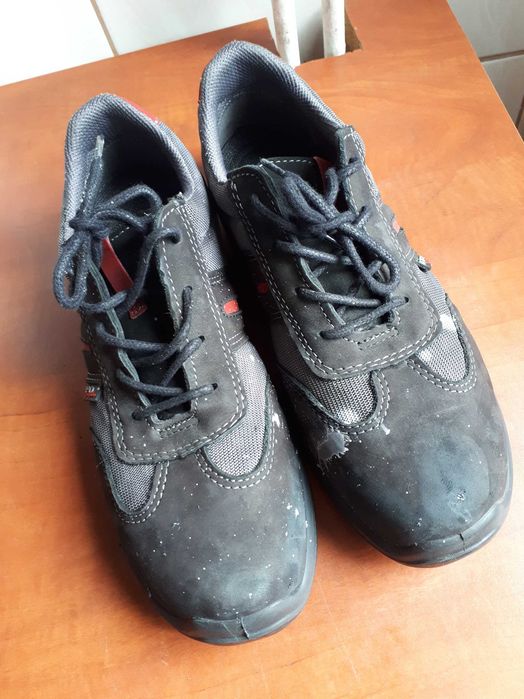 Buty ochronne robocze z podnoskiem do pracy nr 42