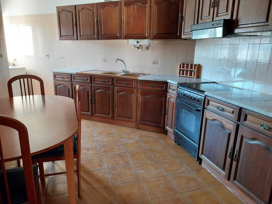 Apartamento T3 para venda em Ourém com varanda