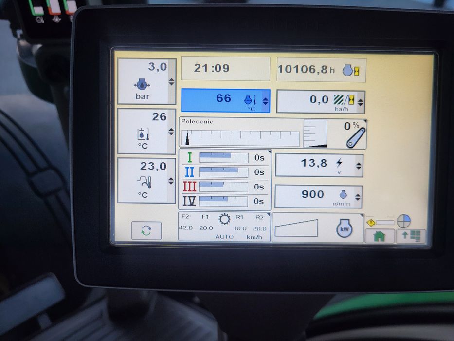 Ciągnik rolniczy John Deere model 8310r