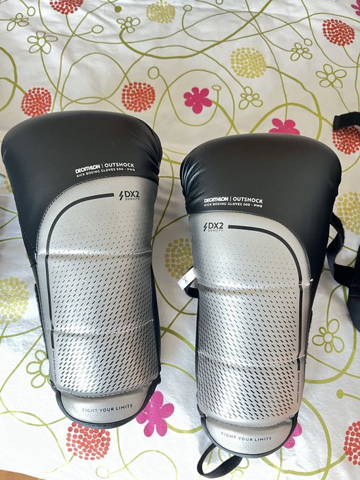 Luvas de boxe e Krav Maga 18oz