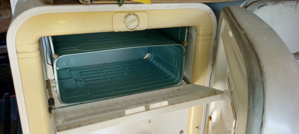 Lodówka Moskwa loftt PRL