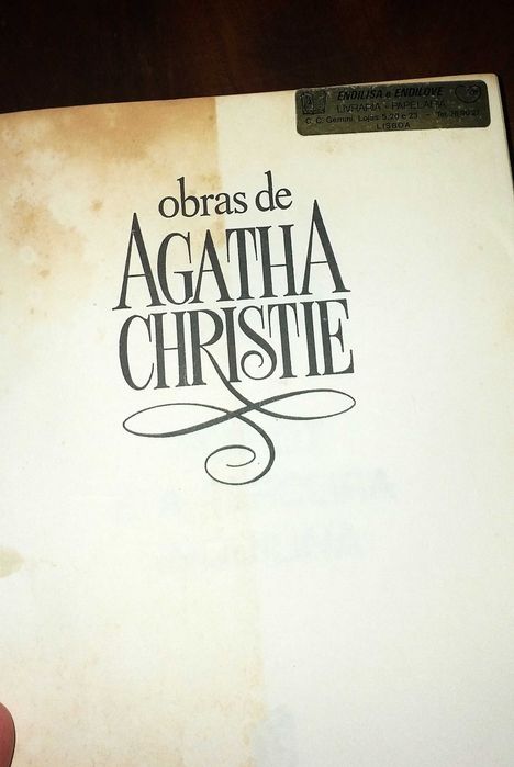 Livros de Coleção *Vampiro Gigante - Agatha Christie