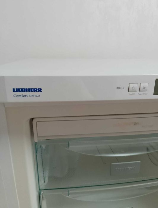морозильник Либхер на шесть камер новый размеры 145см*60см*60 см