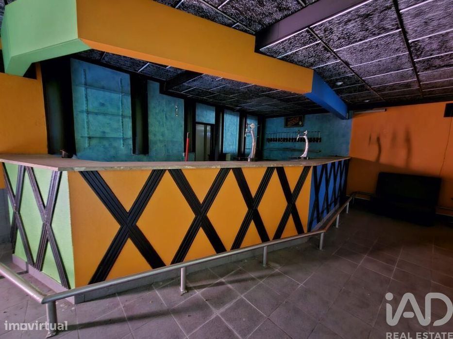 Loja / Estabelecimento Comercial em Bombarral e Vale Covo de 524,00 m2