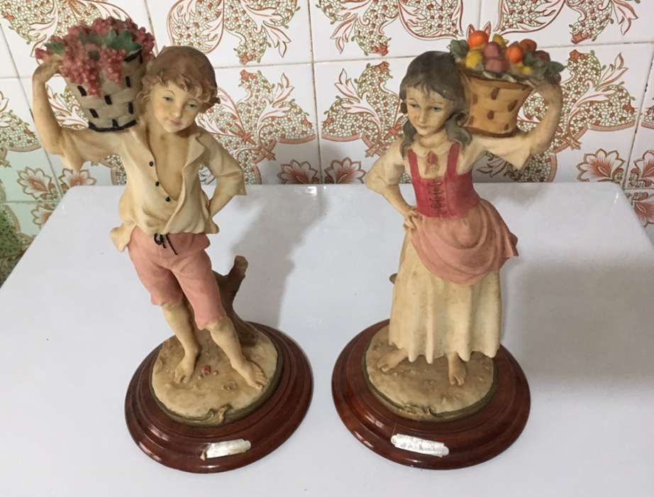 Antiguidade Vendo bonecos loiça vintage