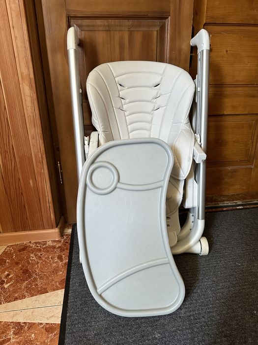 Годувальне крісло