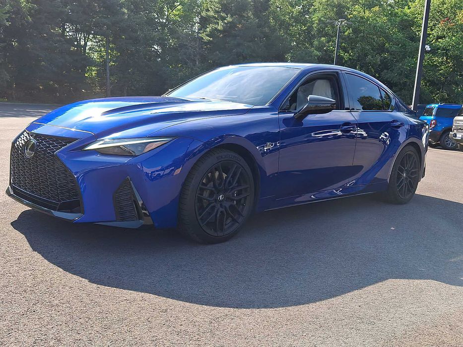 Lexus IS500H      2023