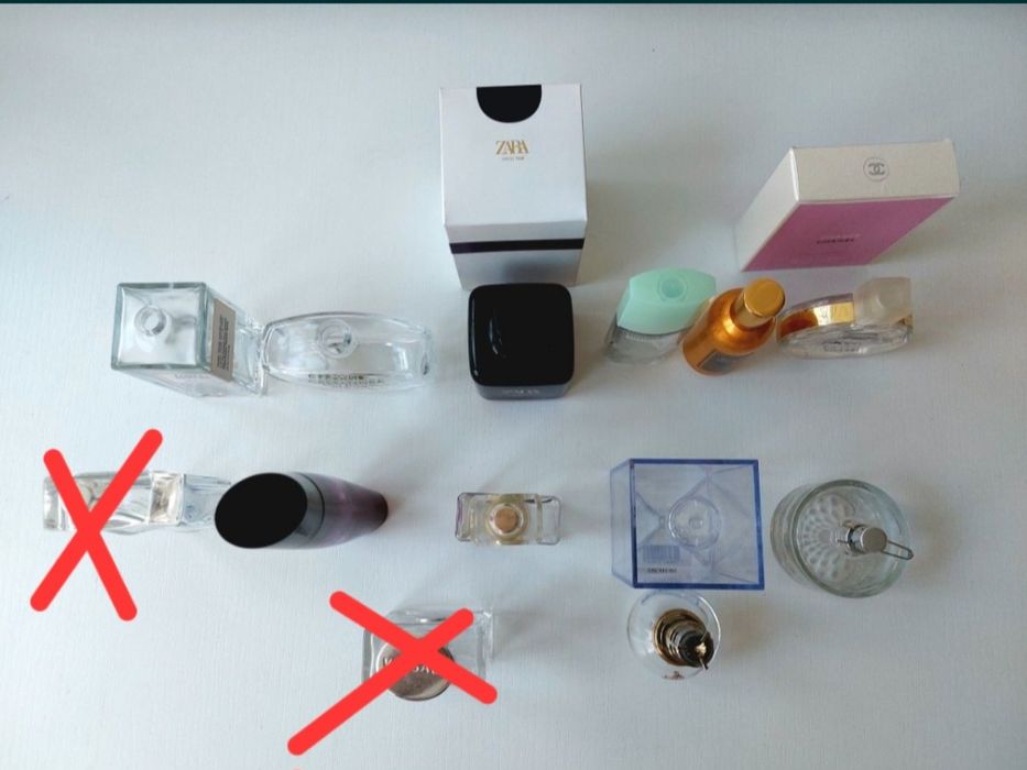 Флаконы из-под духов.