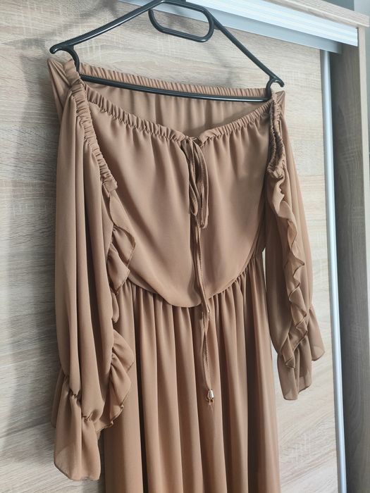 Śliczna długa sukienka