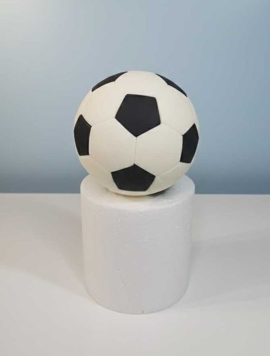 Figurka na tort z masy piłka nożna  topper chrzest urodziny