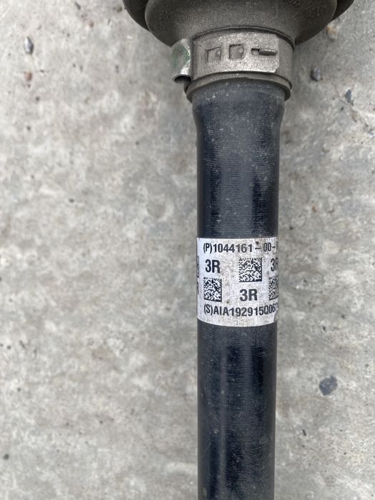 Полуось орегінал tesla model 3/Y