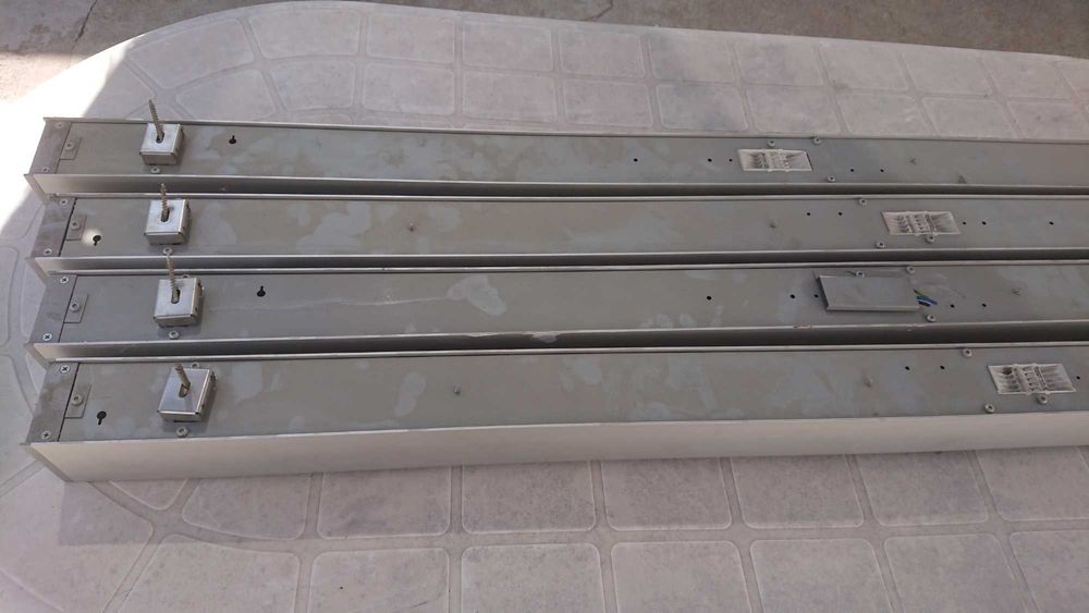 Luminária Philips Celino TCS680 / C8-VH 1x35w/84