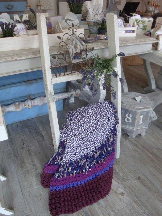 NOVA Carpete redonda em crochet, original, feita à mão (handmade)