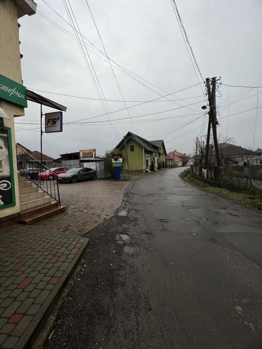 Продам будинок із земельною ділянкою в центрі Іршави