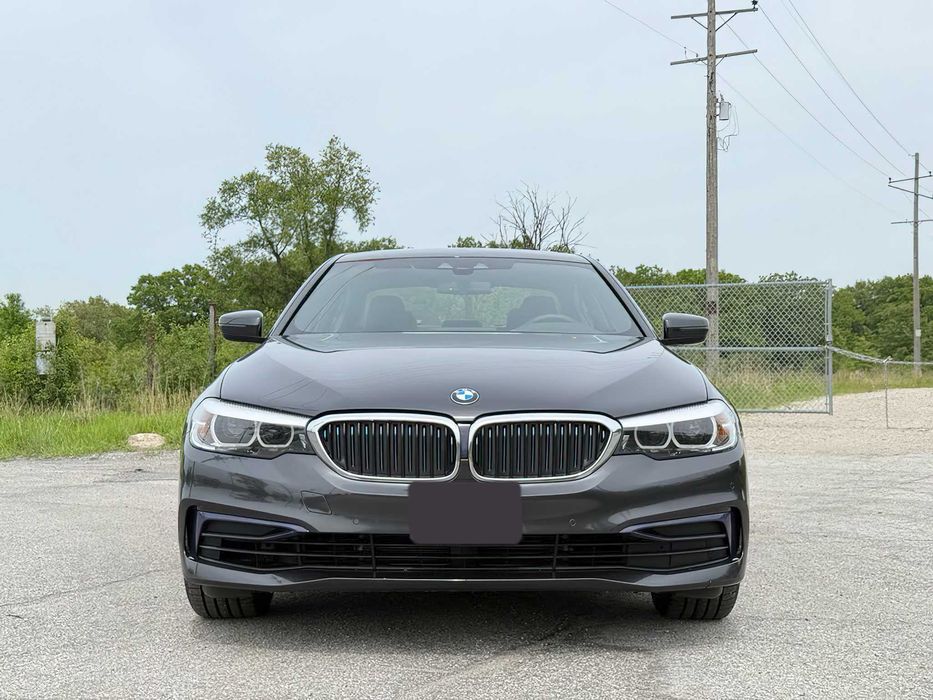 BMW 530e xDrive      2020