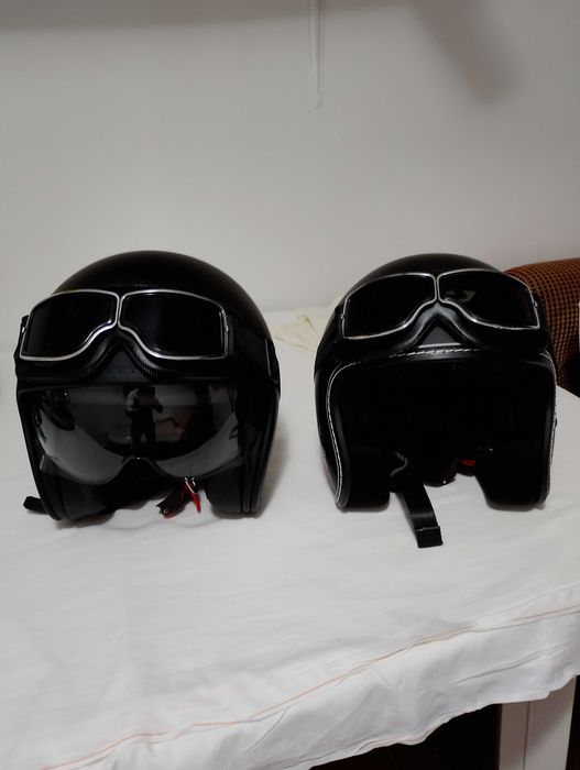 Vendo 2 capacetes usados uma única vez