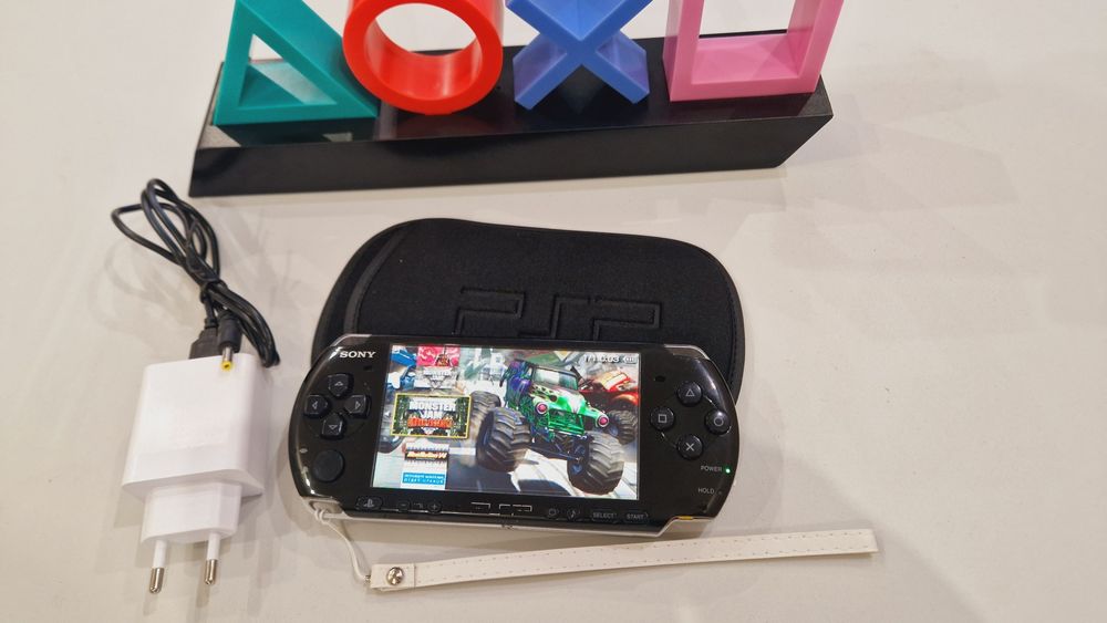 Sony PSP 3000 64гиг 138игр+ чехол!