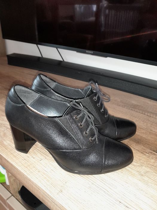 Buty rozmiar 39 nowe