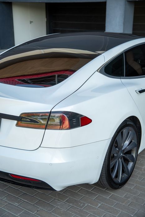 Продам Tesla Model S