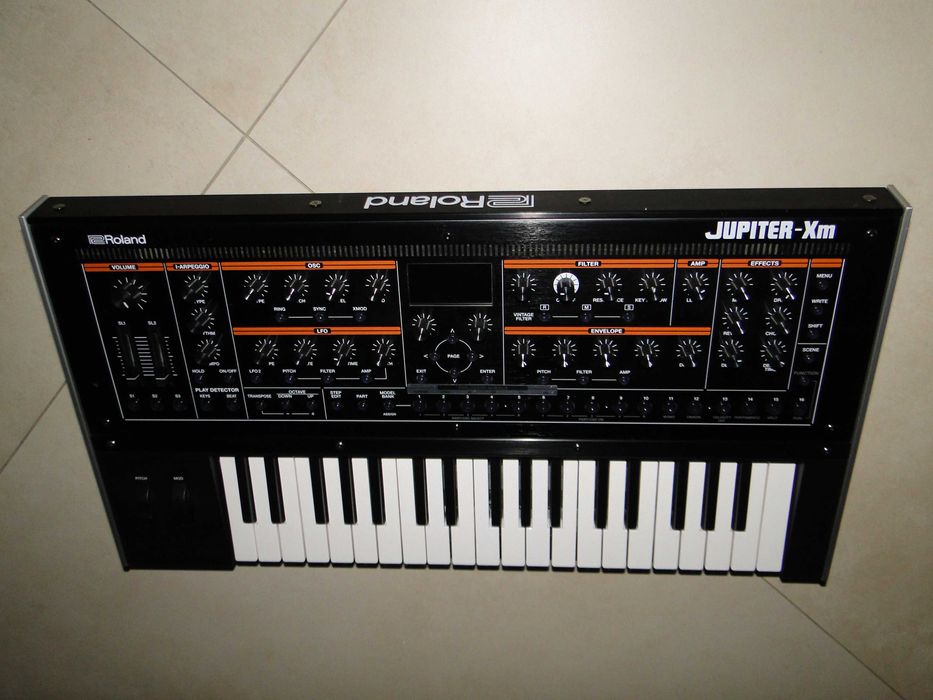 Profesjonalny Syntezator ROLAND JUPITER XM.Ideał.Okazja.Super Barwy
