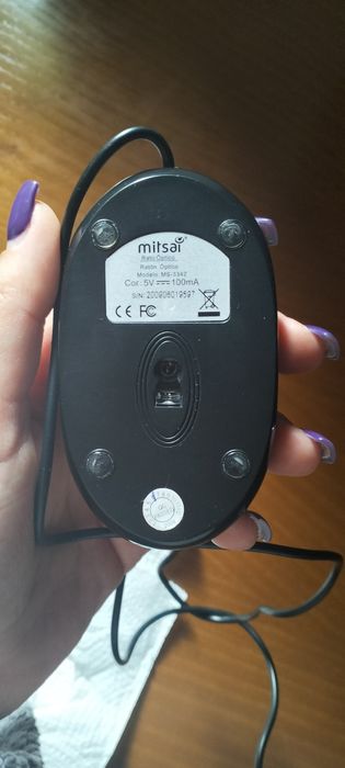 Rato Mitsai preto e cinzento