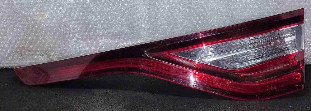 Farolim da Mala Direito 265506075R - RENAULT MEGANE IV Hatchback