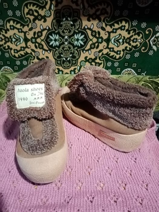 Продам жіночі боти