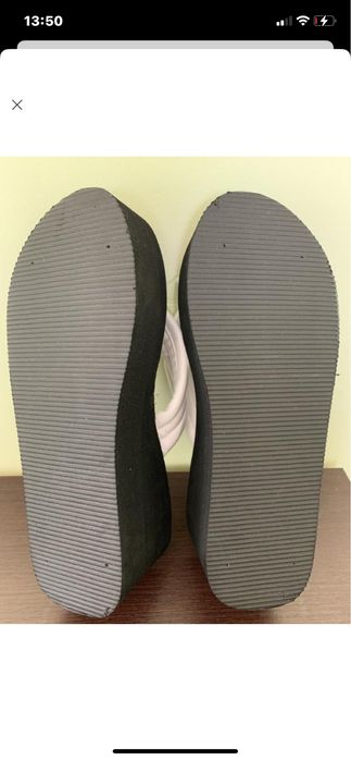 Шлепки, вʼєтнамки босоніжки