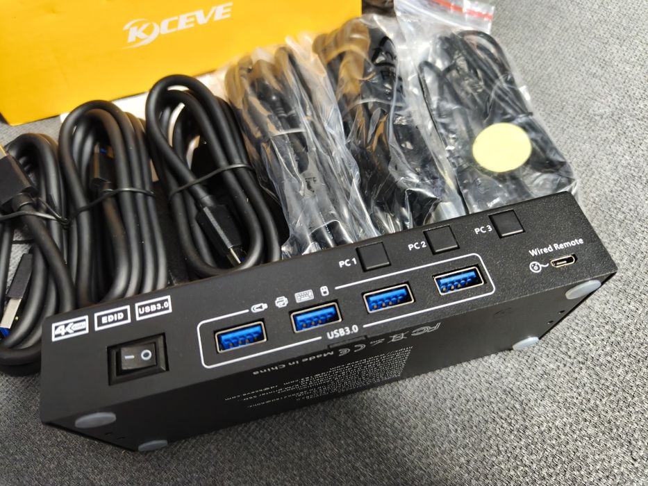 Przełącznik KVM Switch Kceve KC-KVM302AS Dual Display 4K USB 3.0 NOWY