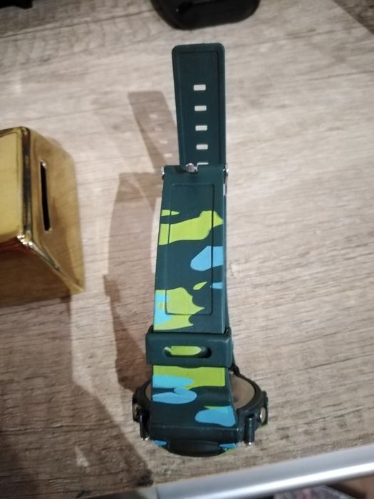 Vendo o relógio como novo