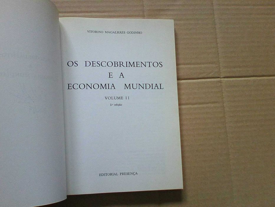 O descobrimentos e a Economia Mundial  Vols I, II e III