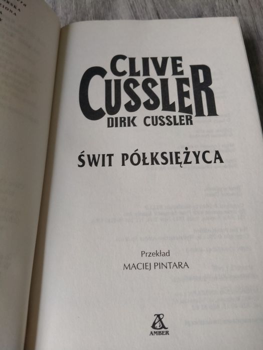 Clive Cussler Świt półksiężyca (003)