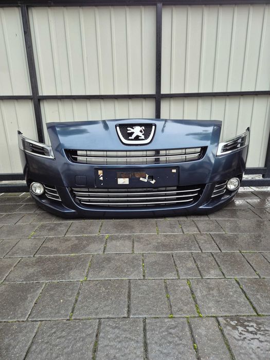 Zderzak przód przedni PEUGEOT 5008 rok 13 kod lak KGNC