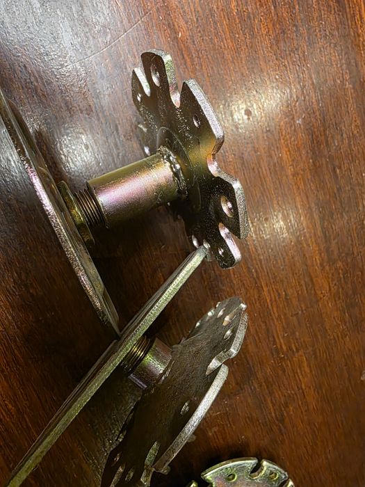 Nóżka, słupek, podłoga techniczna, podniesiona