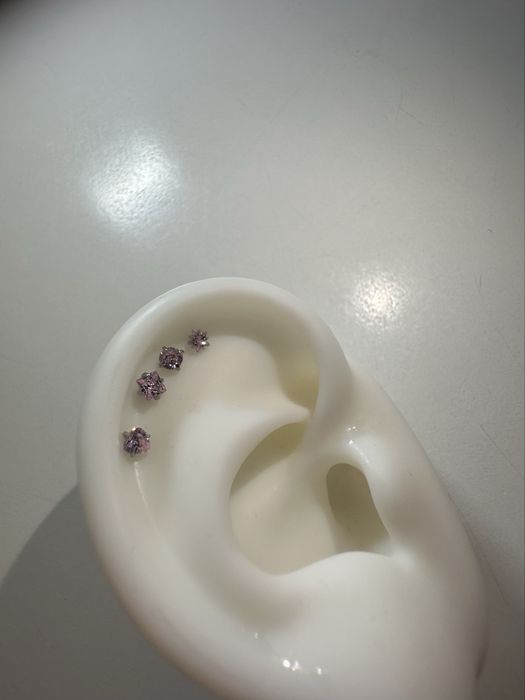 Титановий пірсинг лабрет з камінням фіаніт пірсинг в хрящ вухо ніс