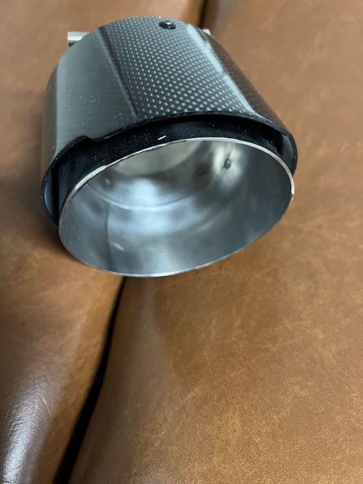 Ponteira de Escape Redonda Carbono