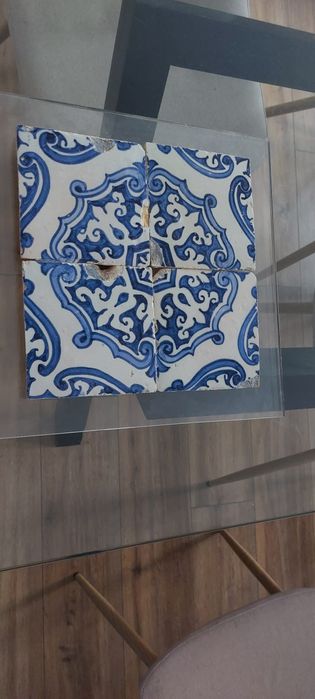 Pequeno painel de azulejos Sec. XVII