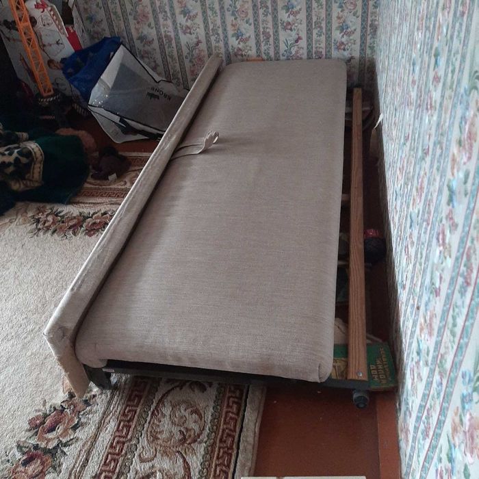 Диван раскладной б.у.