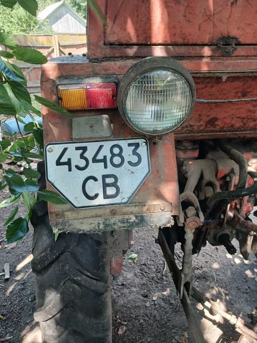 Продам трактор Т 25 та завчастини в придачу