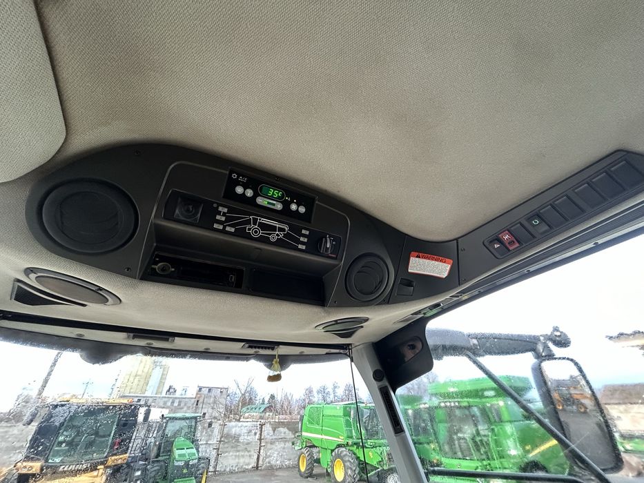 Комбайн Claas Cat Lexion 740