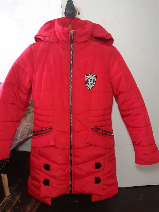 Курточка тепла зимня