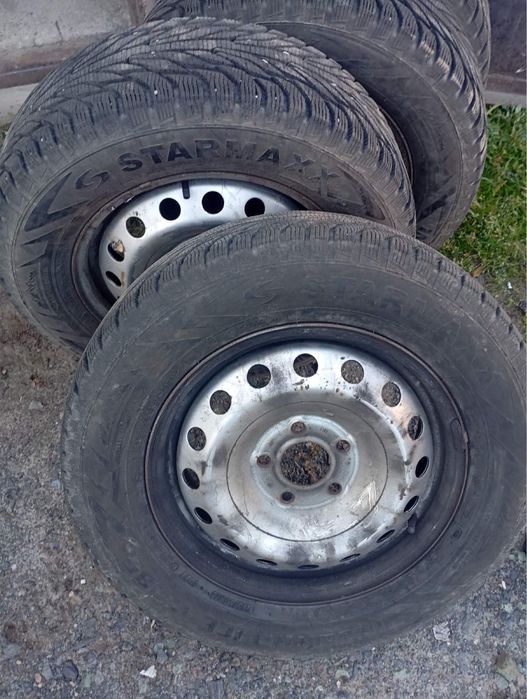 Шини Starmaxx 215/65 R16,зимові