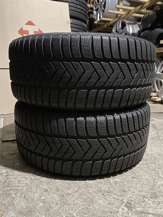 245/40 R18 Pirelli Winter Sottozero 3 / 2шт./ 2024 рік.