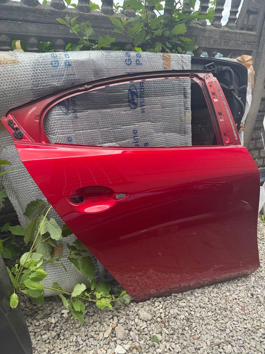 Drzwi tylne prawe do Mazda 3 IV