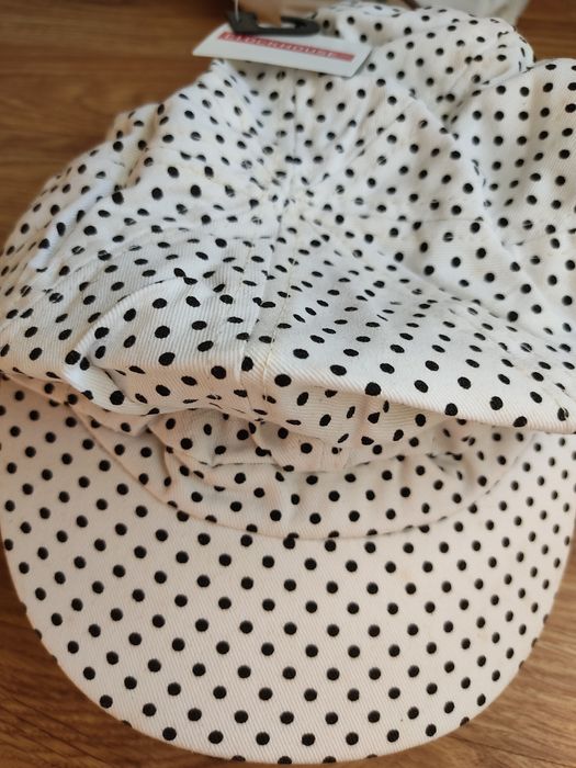 Vende se colar e boirna nova